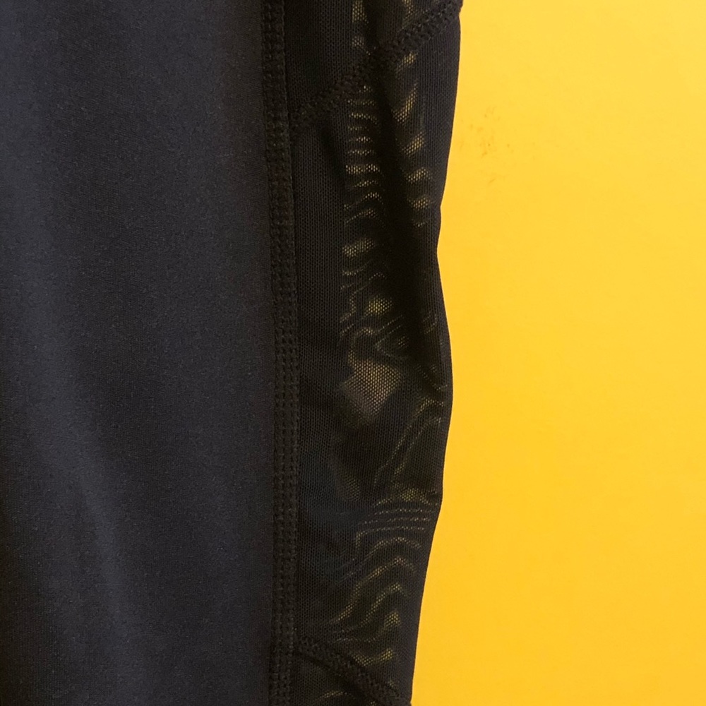 Navy Leggings w/ Mesh sides B2 - Picture 4 of 6